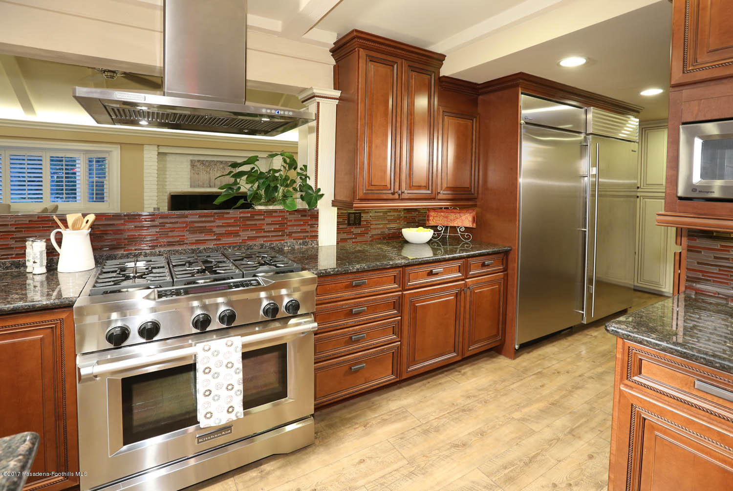 532 Whiting Woods Road Glendale, CA 91208 - Photo 14 of 47 MLS_a_IMG_7780