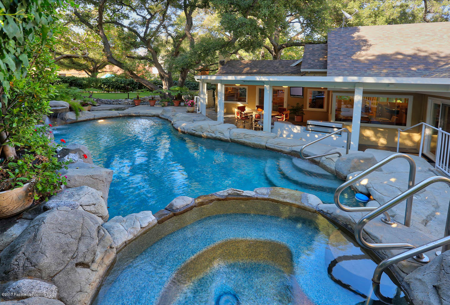 532 Whiting Woods Road Glendale, CA 91208 - Photo 29 of 47 MLS_a_IMG_7510_HDR