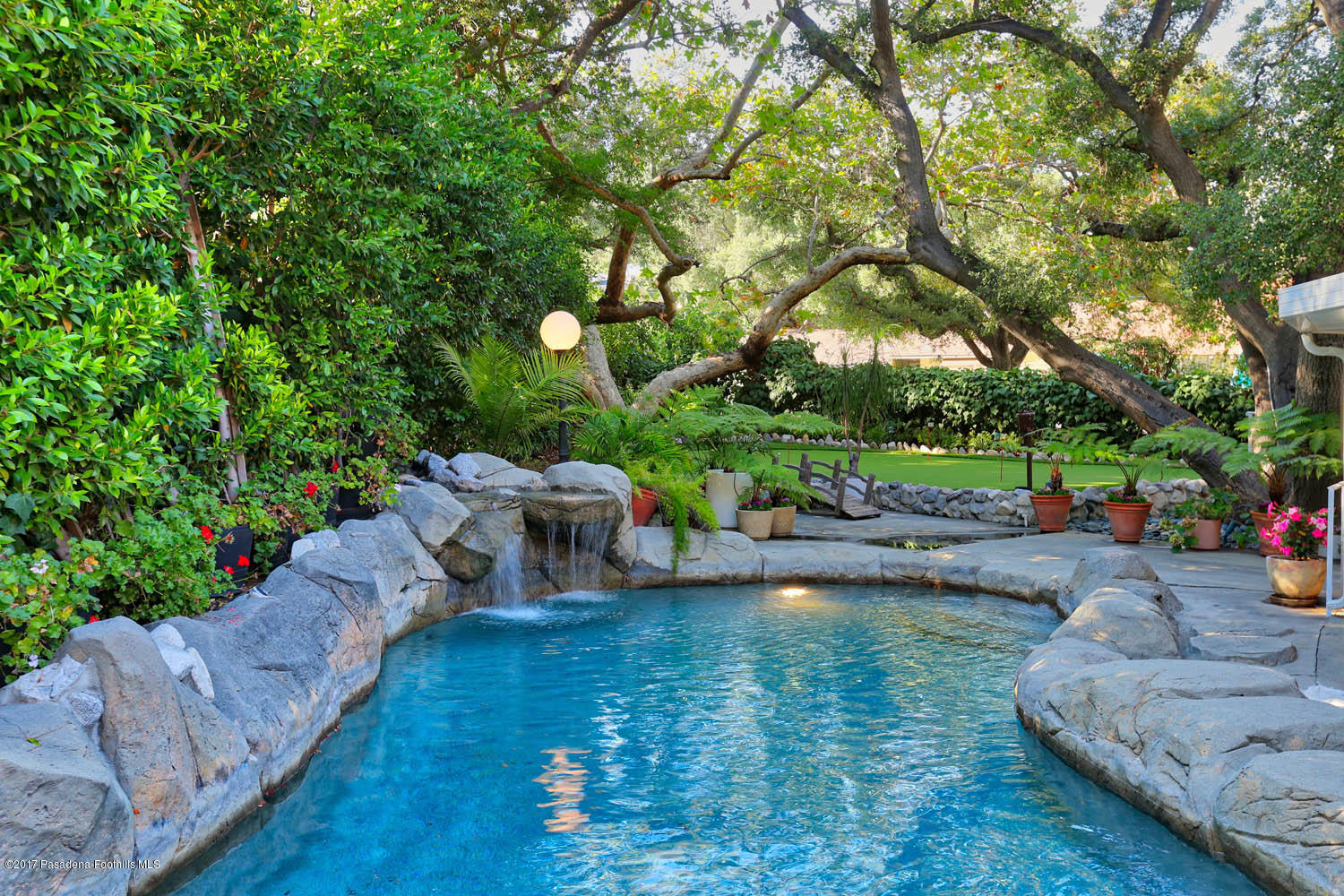 532 Whiting Woods Road Glendale, CA 91208 - Photo 30 of 47 MLS_a_IMG_7491_HDR