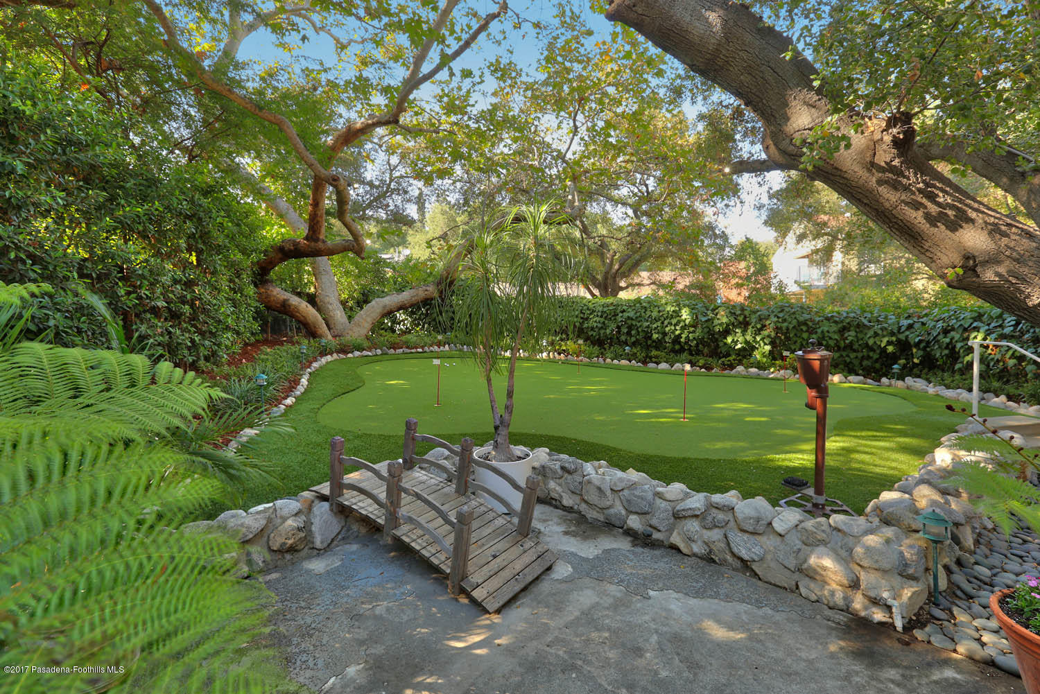 532 Whiting Woods Road Glendale, CA 91208 - Photo 31 of 47 MLS_a_IMG_7409_HDR