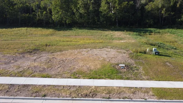 $224,900 | N51W19033 Quietwood Drive, Unit LT16, Menomonee Falls, WI 53051