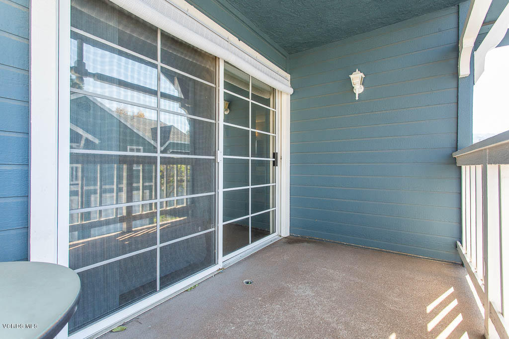 1818 Rory Lane, Unit 8 Simi Valley, CA 93063 - Photo 21 of 31 a view of an empty room with a window