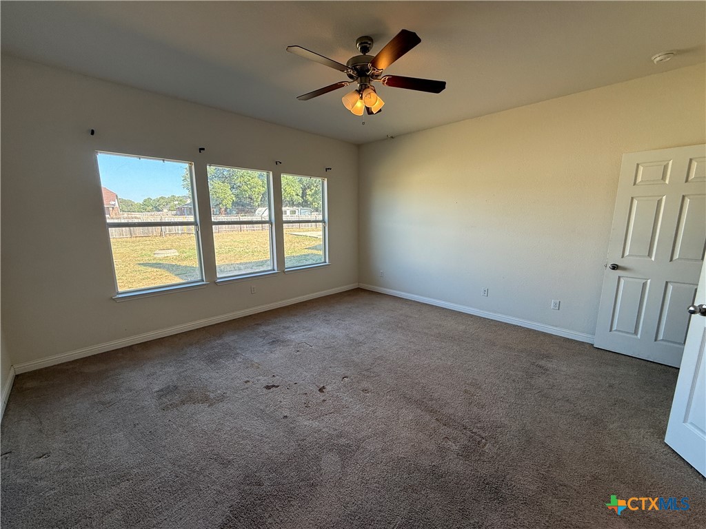 5607 Siltstone Loop Killeen, TX 76542 - Photo 19 of 48 a view of an empty room with a window