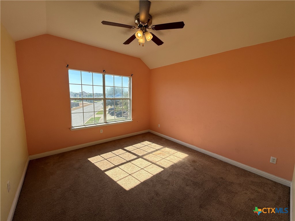 5607 Siltstone Loop Killeen, TX 76542 - Photo 27 of 48 a view of an empty room and a window