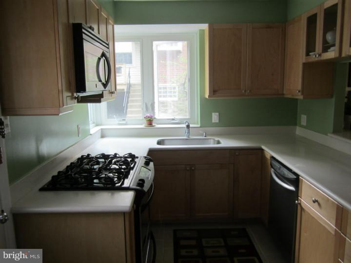 547 Howe Road Merion Station, PA 19066 - Photo 4 of 9