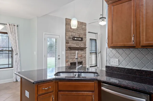 $2,300 | 1389 Judge Tyler Drive, Clarksville, TN 37043