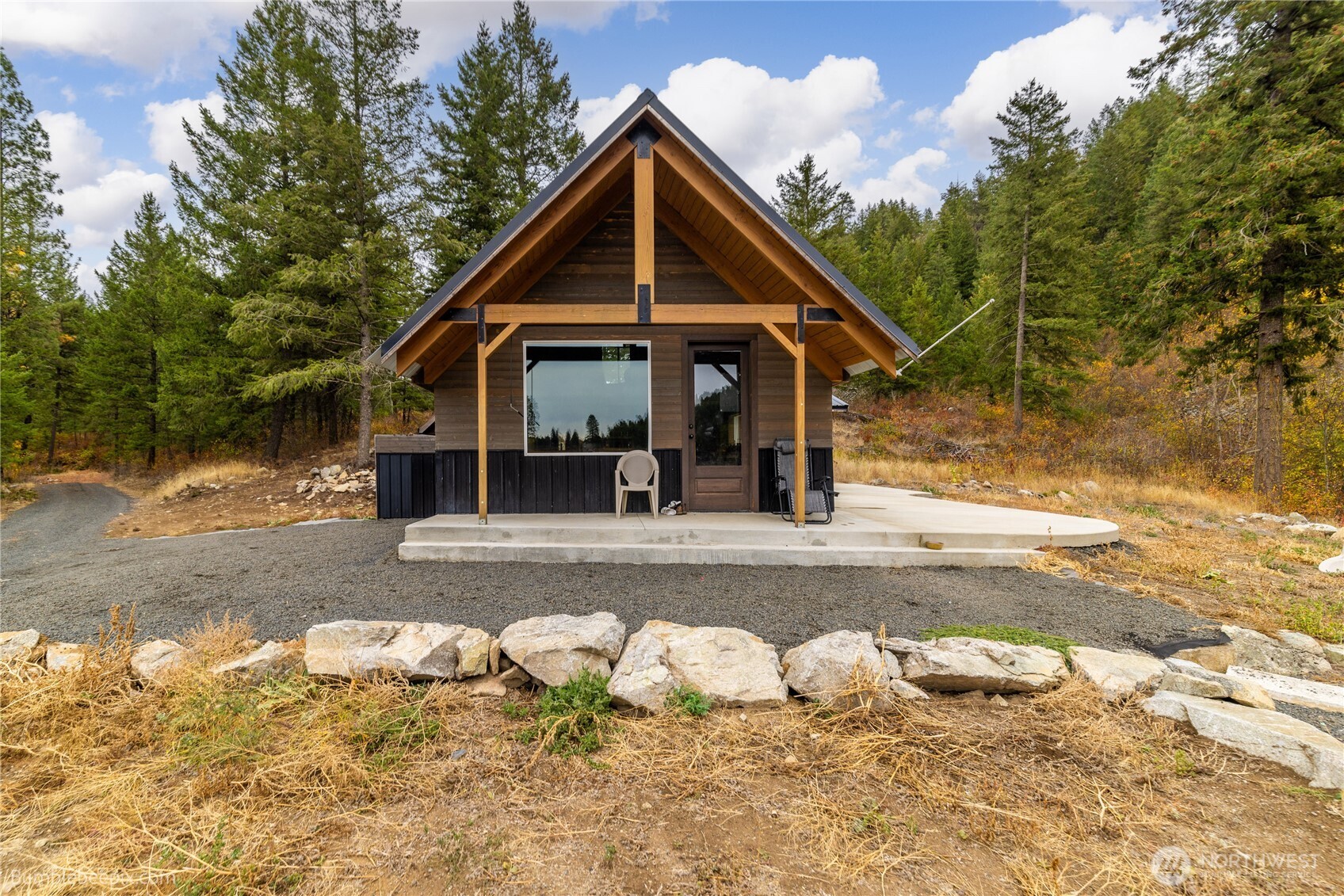 8 Camden Road Elk, WA 99009 - Photo 15 of 29 a view of a house with backyard