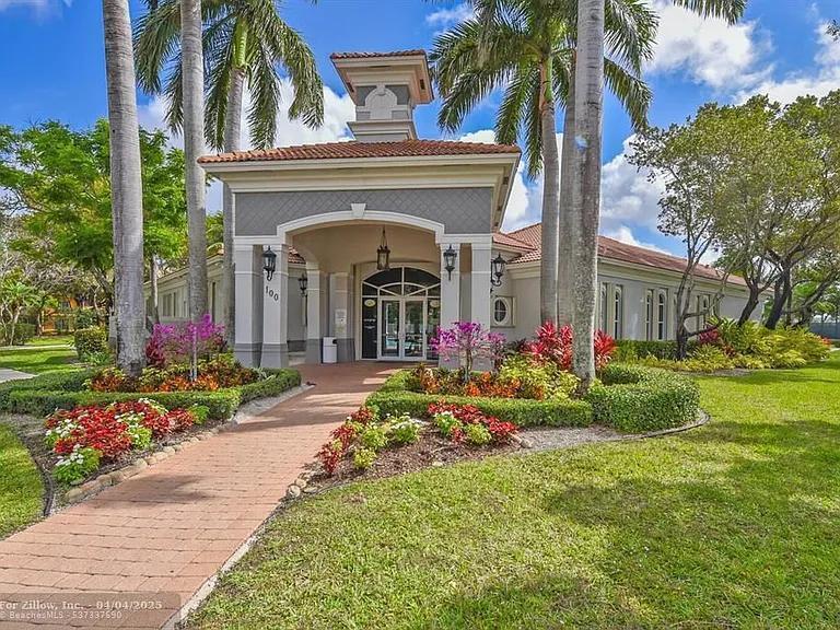 8023 Big Pine Way Riviera Beach, FL 33407 - Photo 24 of 72 b821cde8-d61c-4c19-8bfe-20c0fcc4b56a