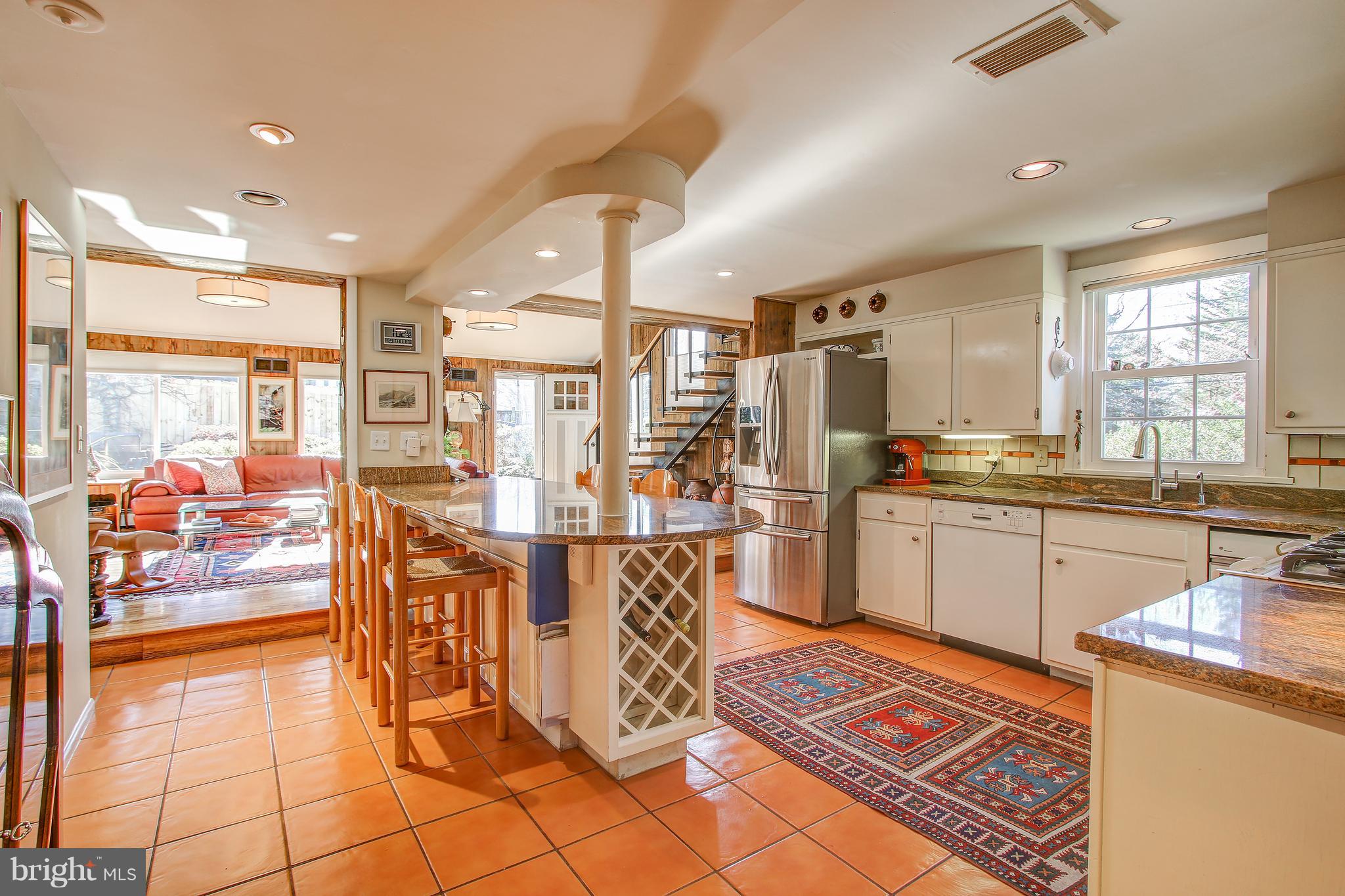 5624 Greentree Road Bethesda, MD 20817 - Photo 5 of 38 Kitchen