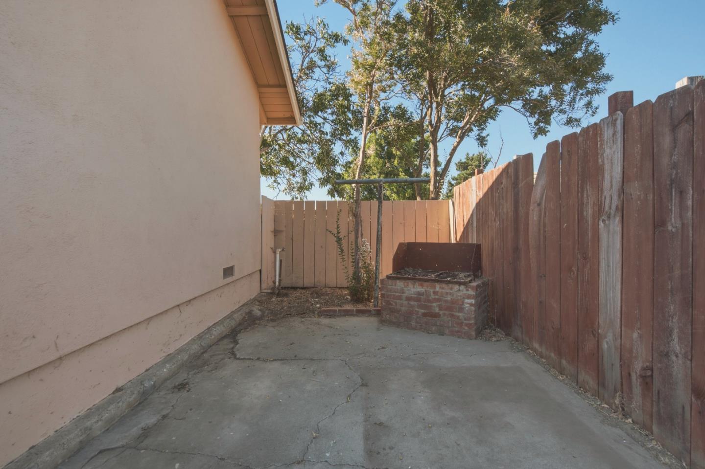 315 Riverside Road Hollister, CA 95023 - Photo 28 of 44 Gallery Image 28