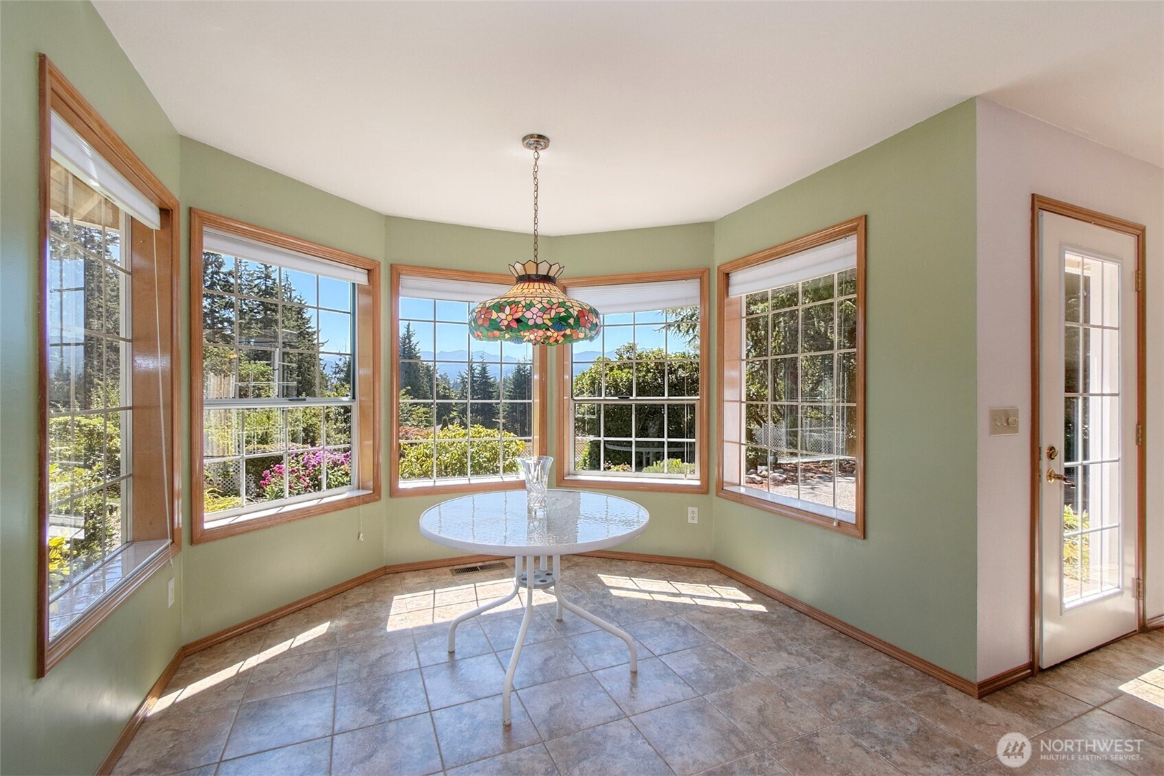 92 Forest Ridge Drive Sequim, WA 98382 - Photo 8 of 40 Gallery Image 8