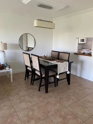 $2,000 | 300 Northeast 14th Avenue, Unit 505, Hallandale Beach, FL 33009