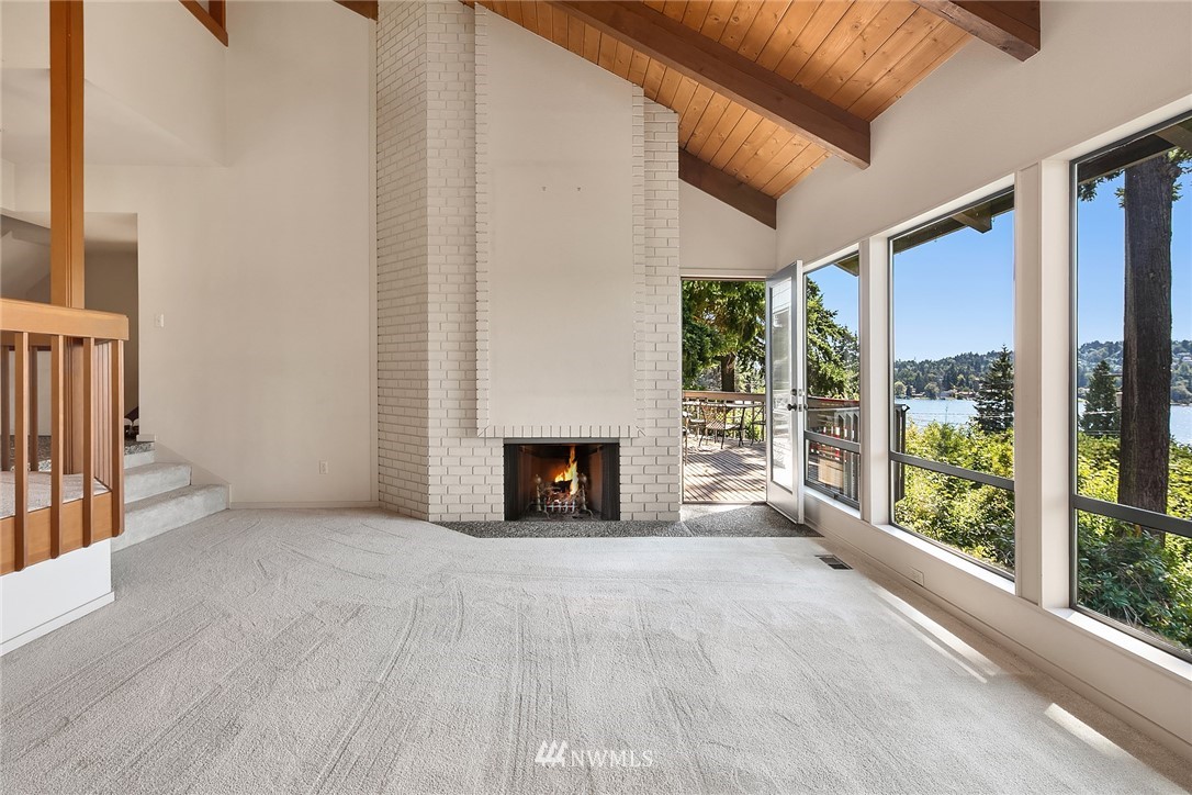 2234 Killarney Way Bellevue, WA 98004 - Photo 6 of 33