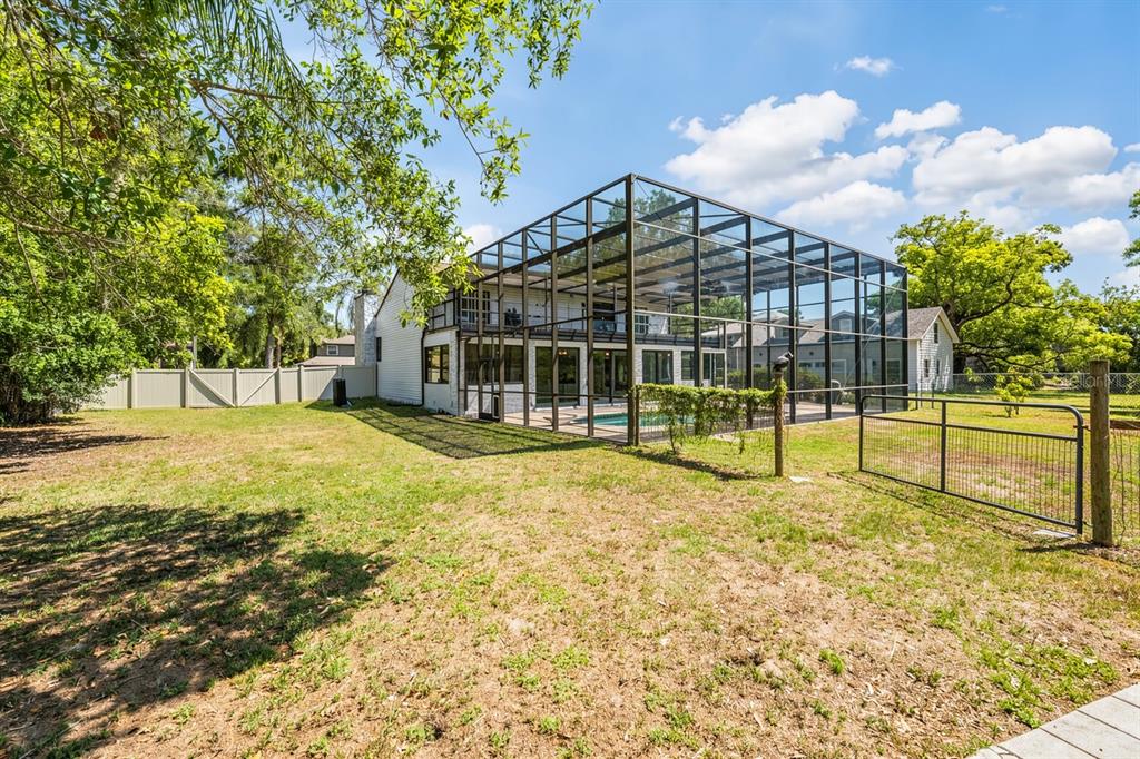 3304 Moran Road Tampa, FL 33618 - Photo 43 of 49