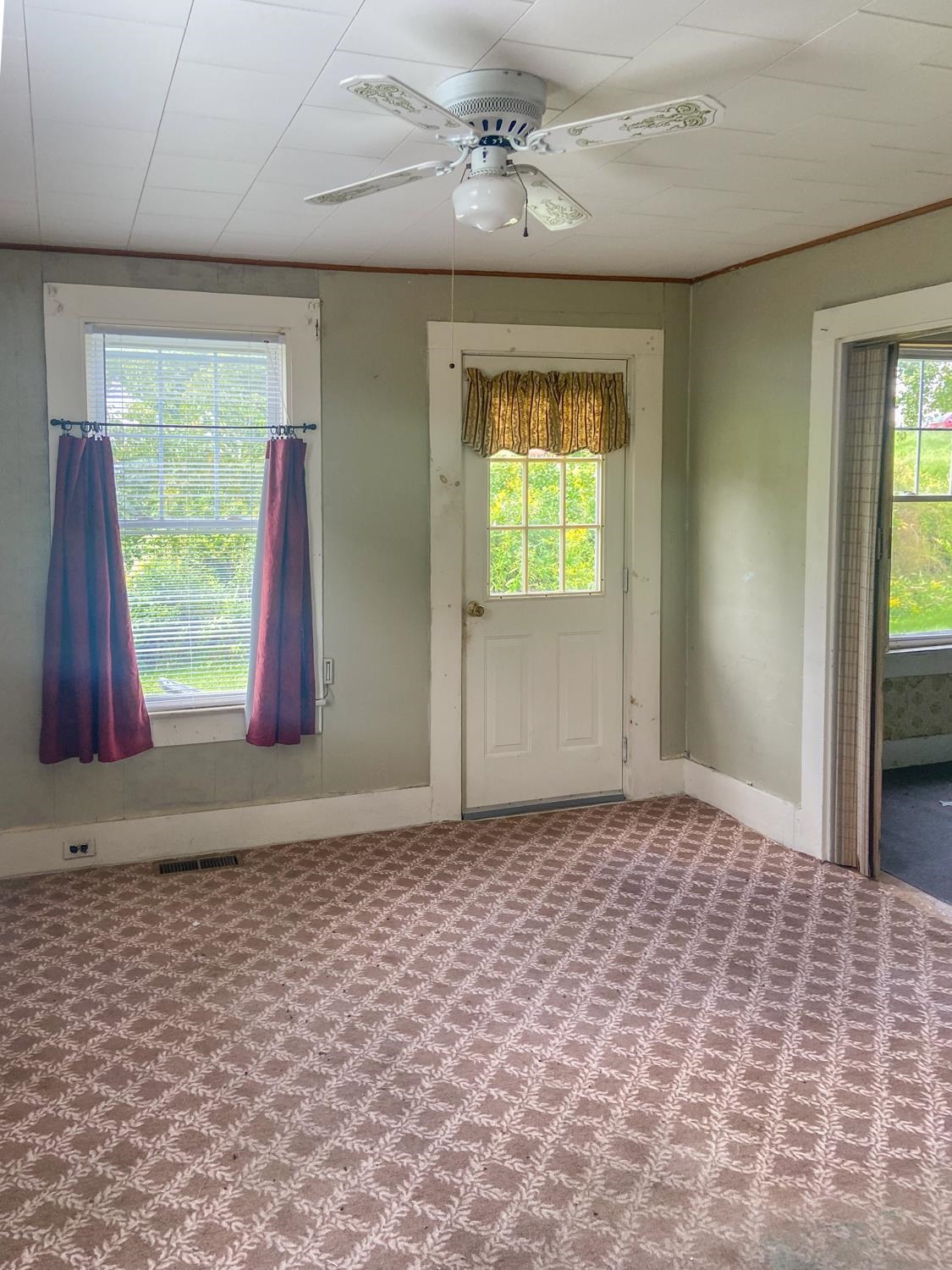 25 Johnny Cake Avenue Lunenburg, VT 05906 - Photo 18 of 19