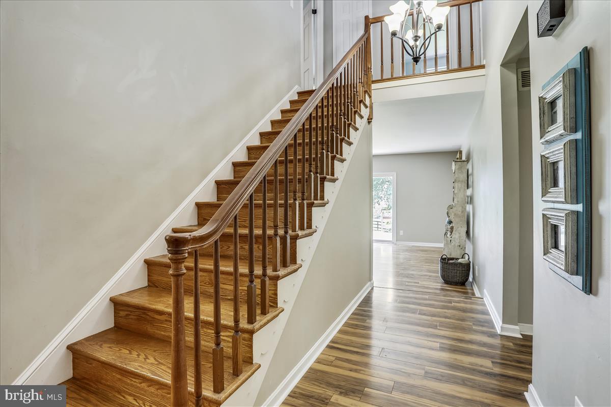 20315 West Hunter Road Bealsville, MD 20839 - Photo 11 of 73 Gracious Entry Foyer