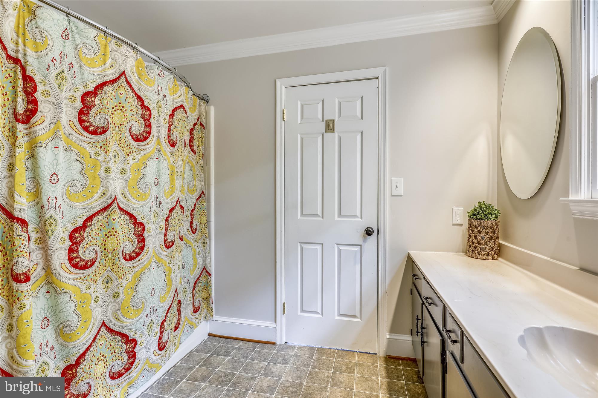 20315 West Hunter Road Bealsville, MD 20839 - Photo 24 of 73 Second Entry to a Main Level Bedroom