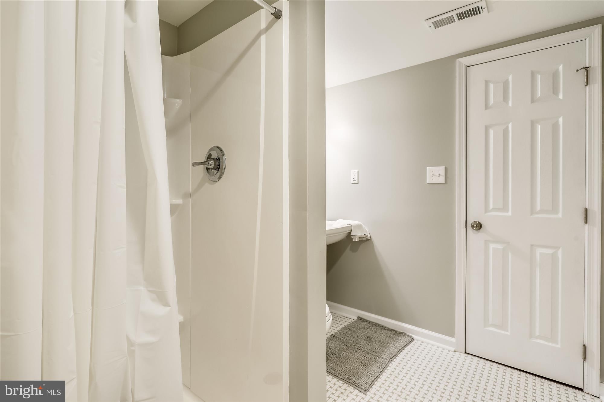 20315 West Hunter Road Bealsville, MD 20839 - Photo 46 of 73