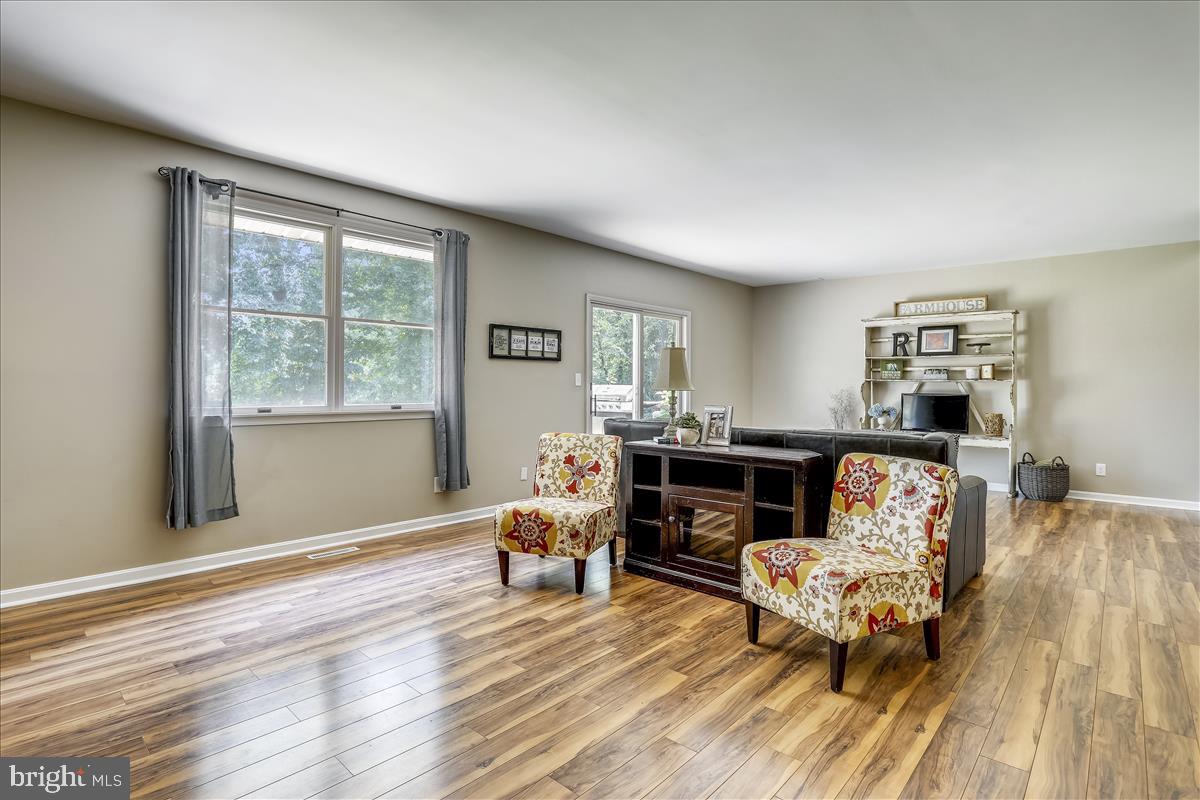 20315 West Hunter Road Bealsville, MD 20839 - Photo 6 of 73 Filled with natural LIGHT!