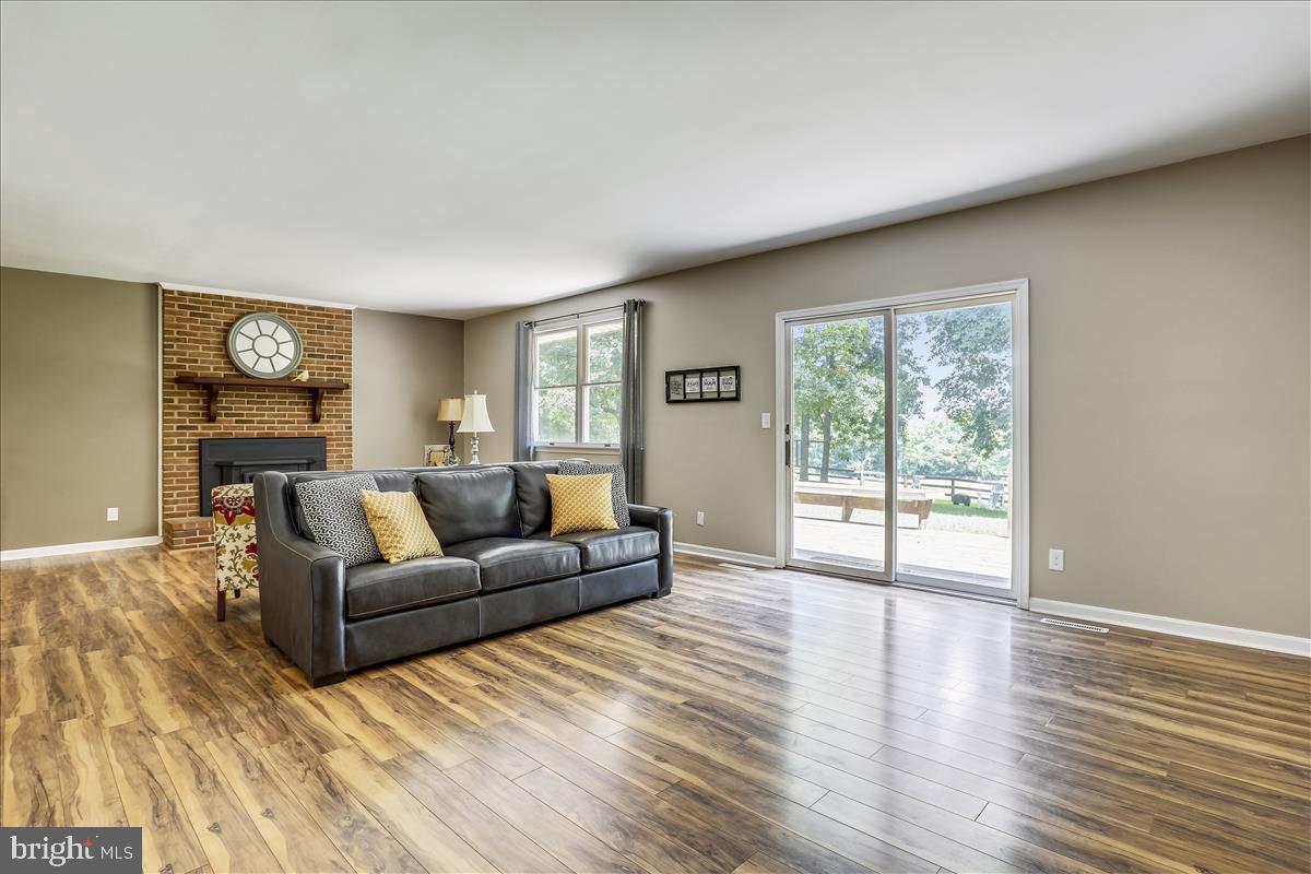 20315 West Hunter Road Bealsville, MD 20839 - Photo 7 of 73 Huge GREAT ROOM OPEN FLOOR PLAN