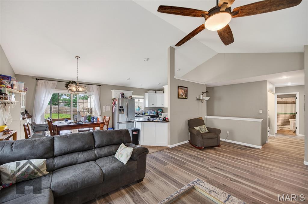 22953 Revelation Road Waynesville, MO 65583 - Photo 4 of 40