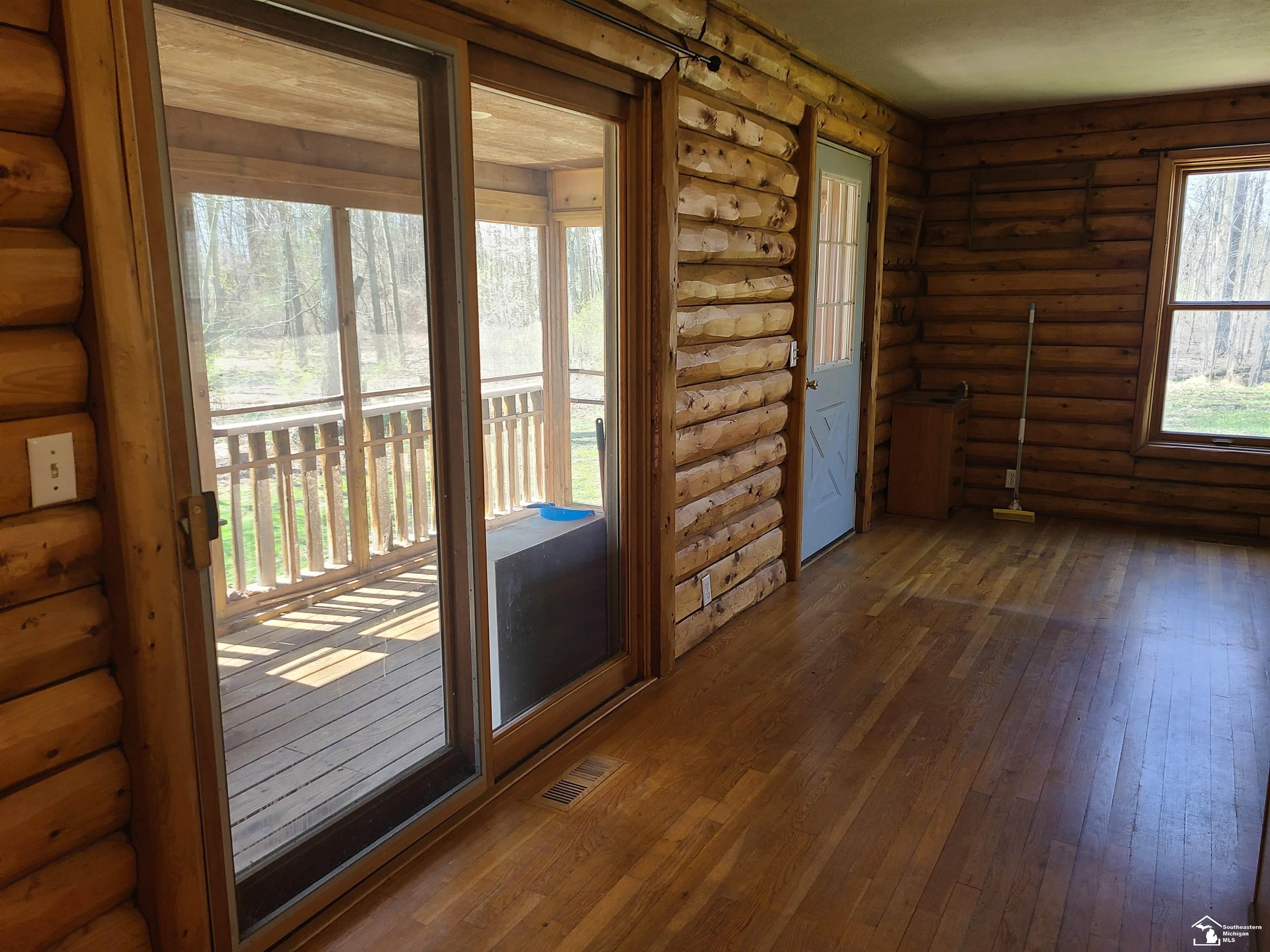 11581 Dixon Road Monroe, MI 48161 - Photo 22 of 41