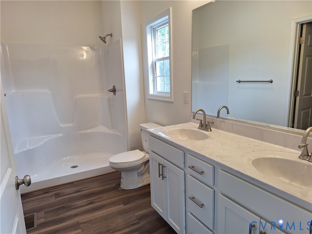 2086 East Courthouse Road Blackstone, VA 23824 - Photo 8 of 13