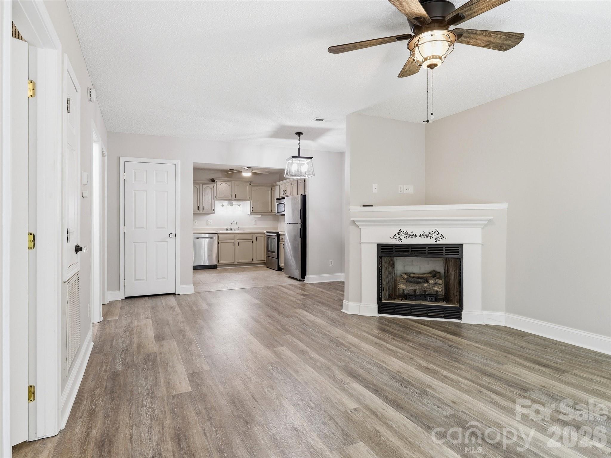 42 Queen Road, Unit D Candler, NC 28715 - Photo 5 of 39