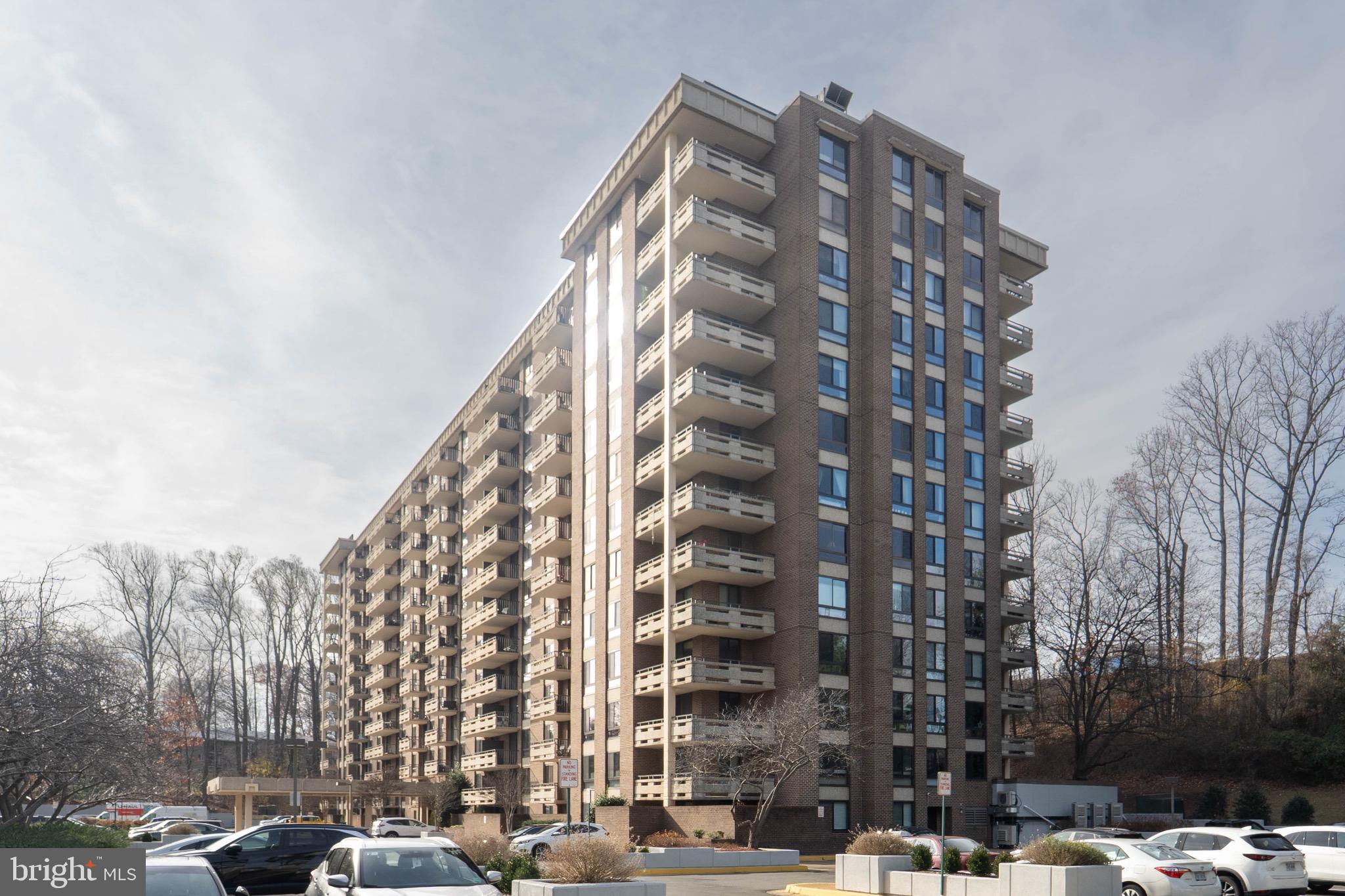 1808 Old Meadow Road, Unit 805 McLean, VA 22102 - Photo 34 of 58 a view of a tall building