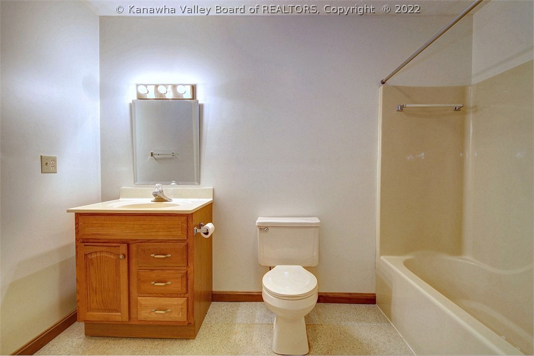 1724 Scott Depot Road Scott Depot, WV 25560 - Photo 31 of 44 Gallery Image 31