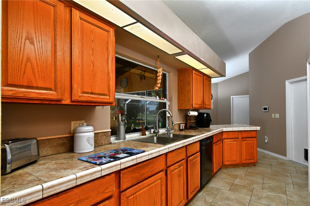 622 Weston Road Lehigh Acres, FL 33936 - Photo 13 of 37