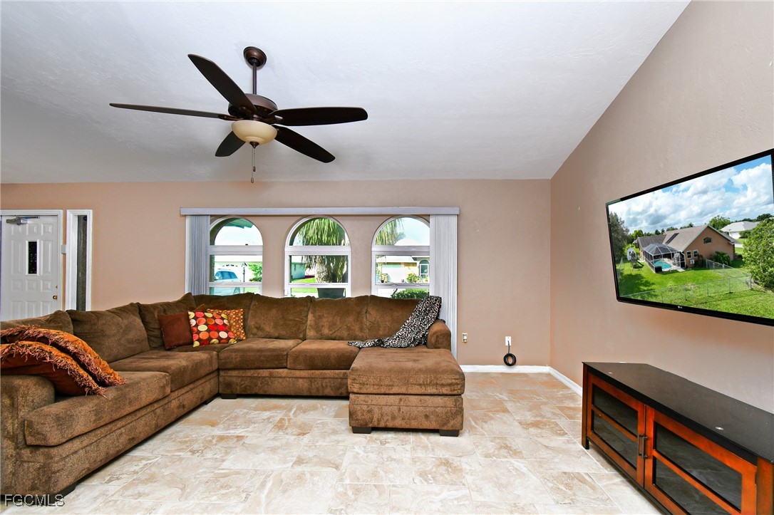 622 Weston Road Lehigh Acres, FL 33936 - Photo 4 of 37