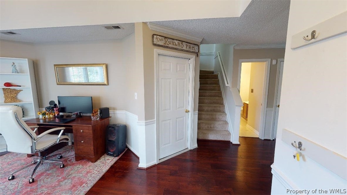 157 Rustling Oak Ridge Yorktown, VA 23692 - Photo 5 of 50 Gallery Image 5