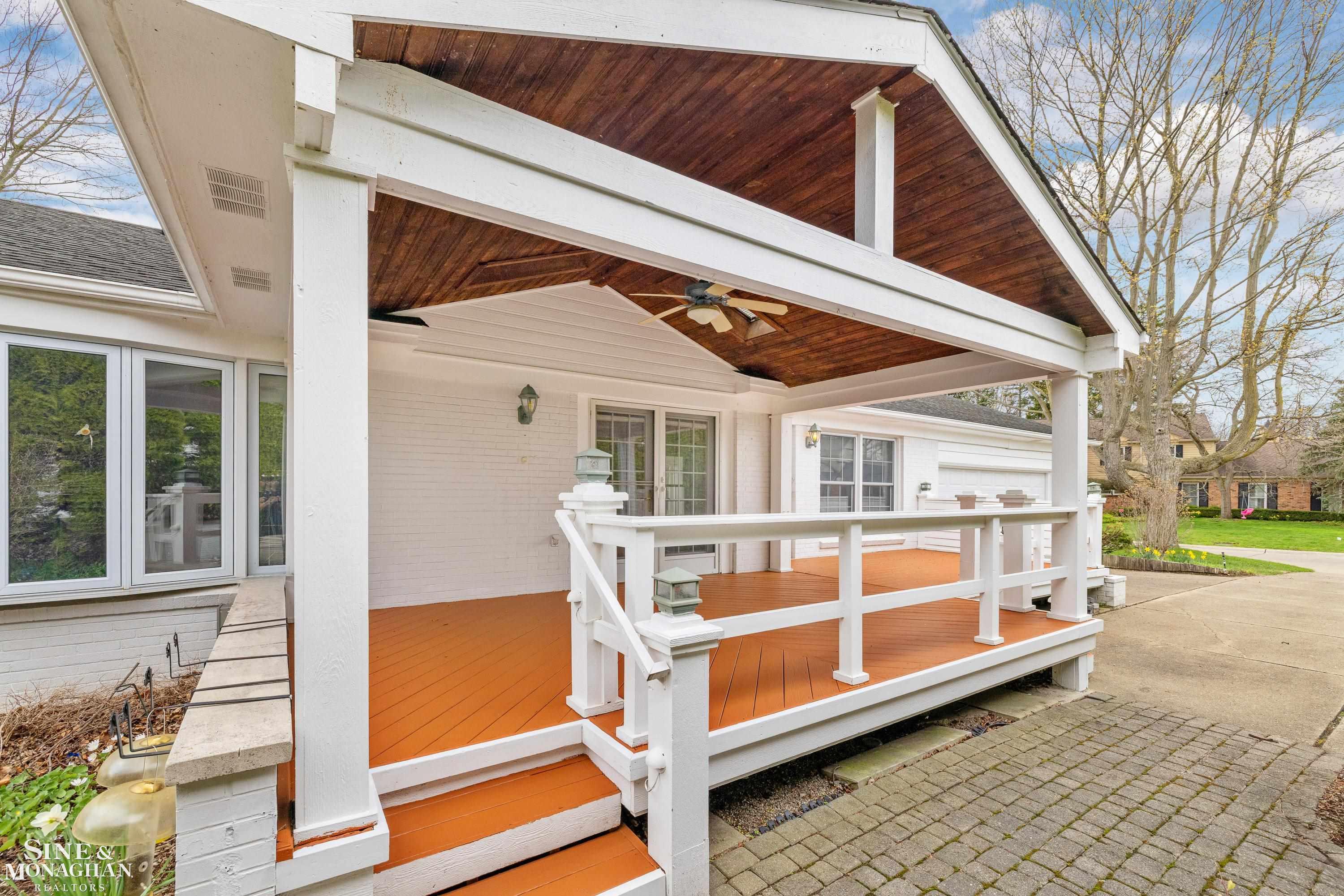 72 South Duval Road Grosse Pointe, MI 48236 - Photo 42 of 48 50204422-d9ae8a09-d455-48db-8a96-33211a89986e.JPG