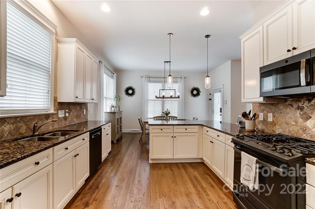 4025 Birkshire Heights Fort Mill, SC 29708 - Photo 18 of 46