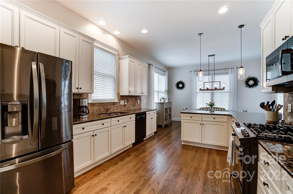 4025 Birkshire Heights Fort Mill, SC 29708 - Photo 19 of 46