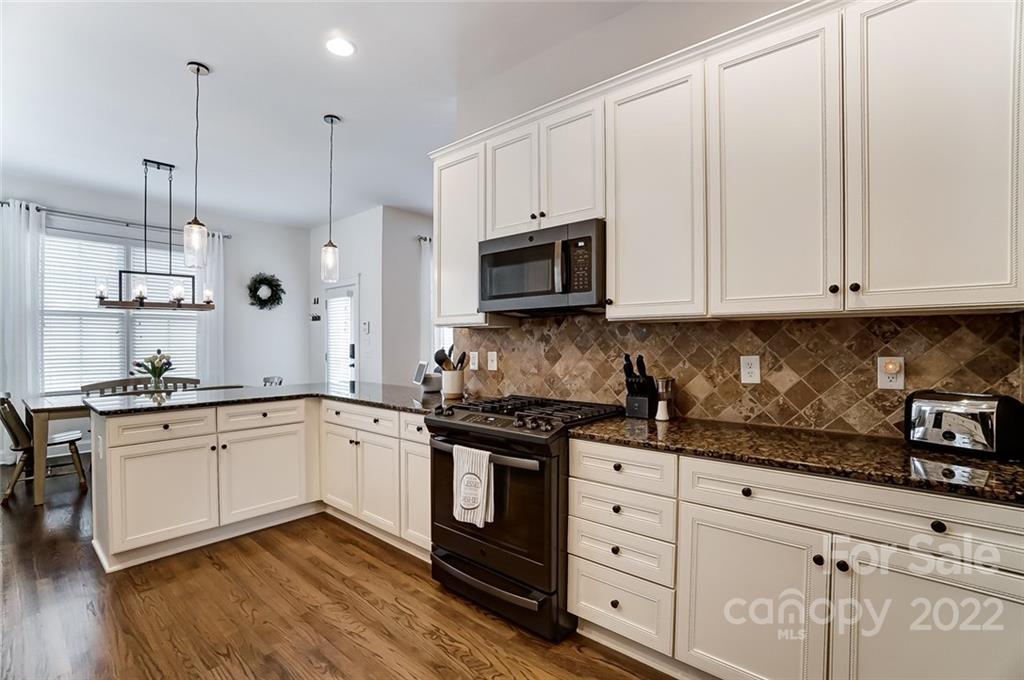 4025 Birkshire Heights Fort Mill, SC 29708 - Photo 20 of 46
