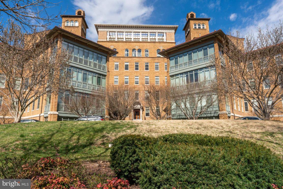 2425 L Street Northwest, Unit 233 Washington, DC 20037 - Photo 1 of 37 Gallery Image 1