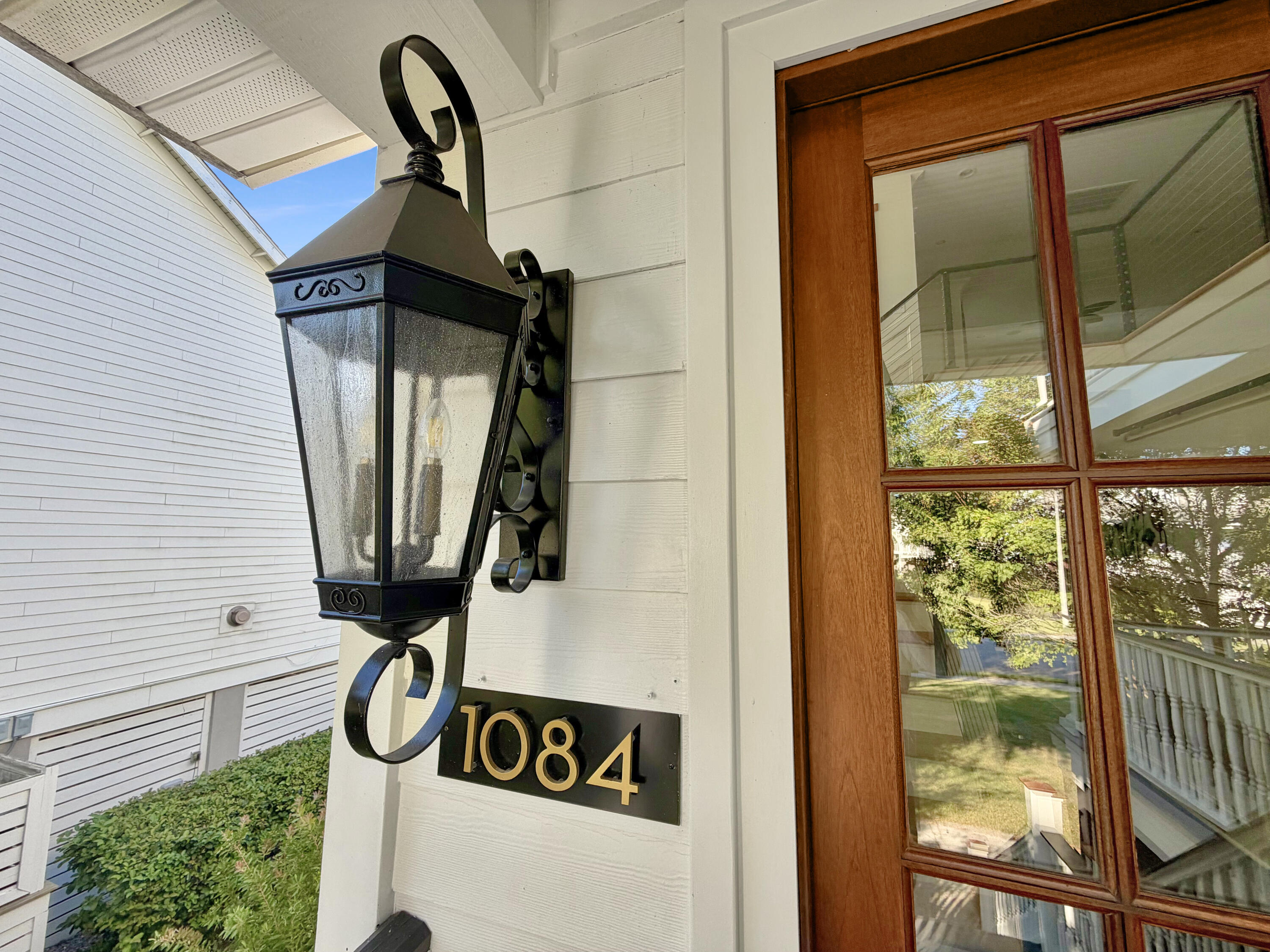1084 Rivershore Road Charleston, SC 29492 - Photo 6 of 114 1 Front Entry