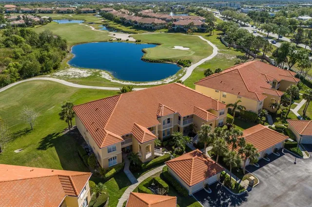 $299,900 | 7179 Boca Grove Place, Unit 202, Lakewood Ranch, FL 34202