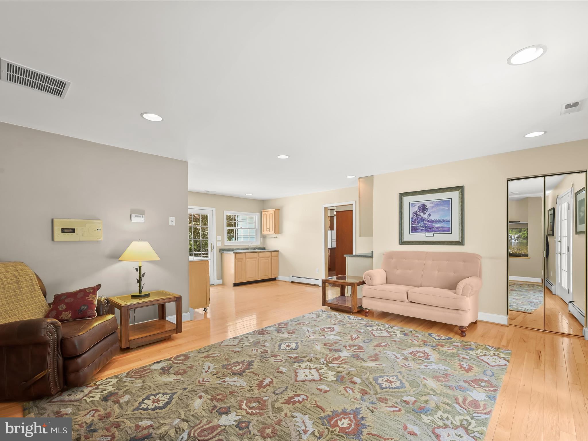 3835 Rinehart Road Westminster, MD 21158 - Photo 18 of 58 Family Room