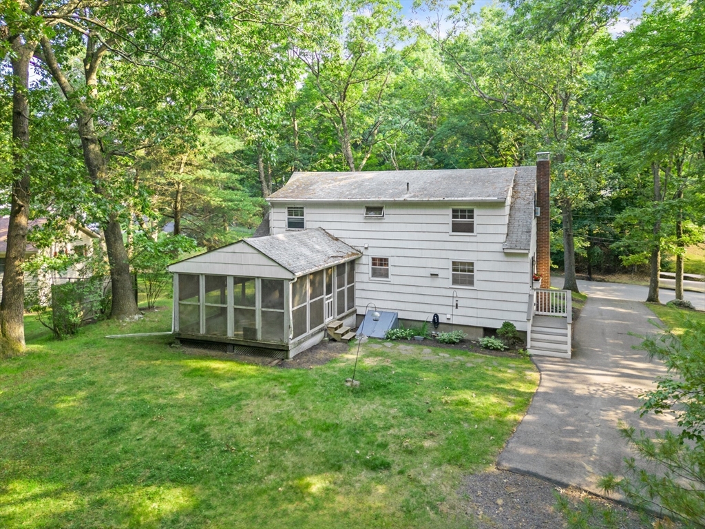 12 Molloy Road Georgetown, MA 01833 - Photo 8 of 40 Gallery Image 8