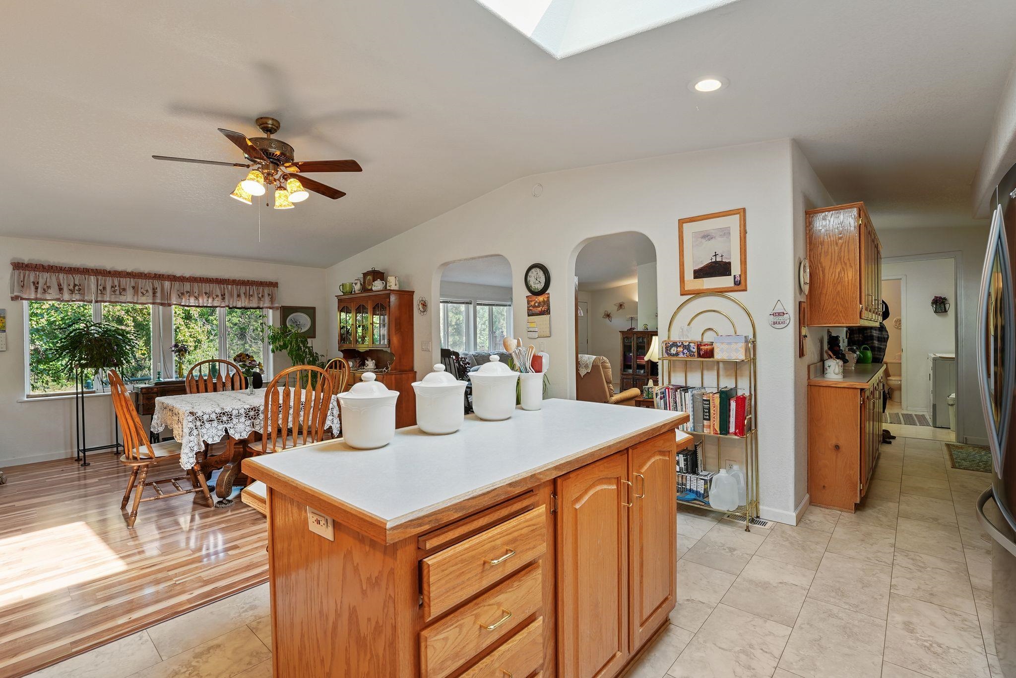 40927 North Division Road Deer Park, WA 99006 - Photo 15 of 42