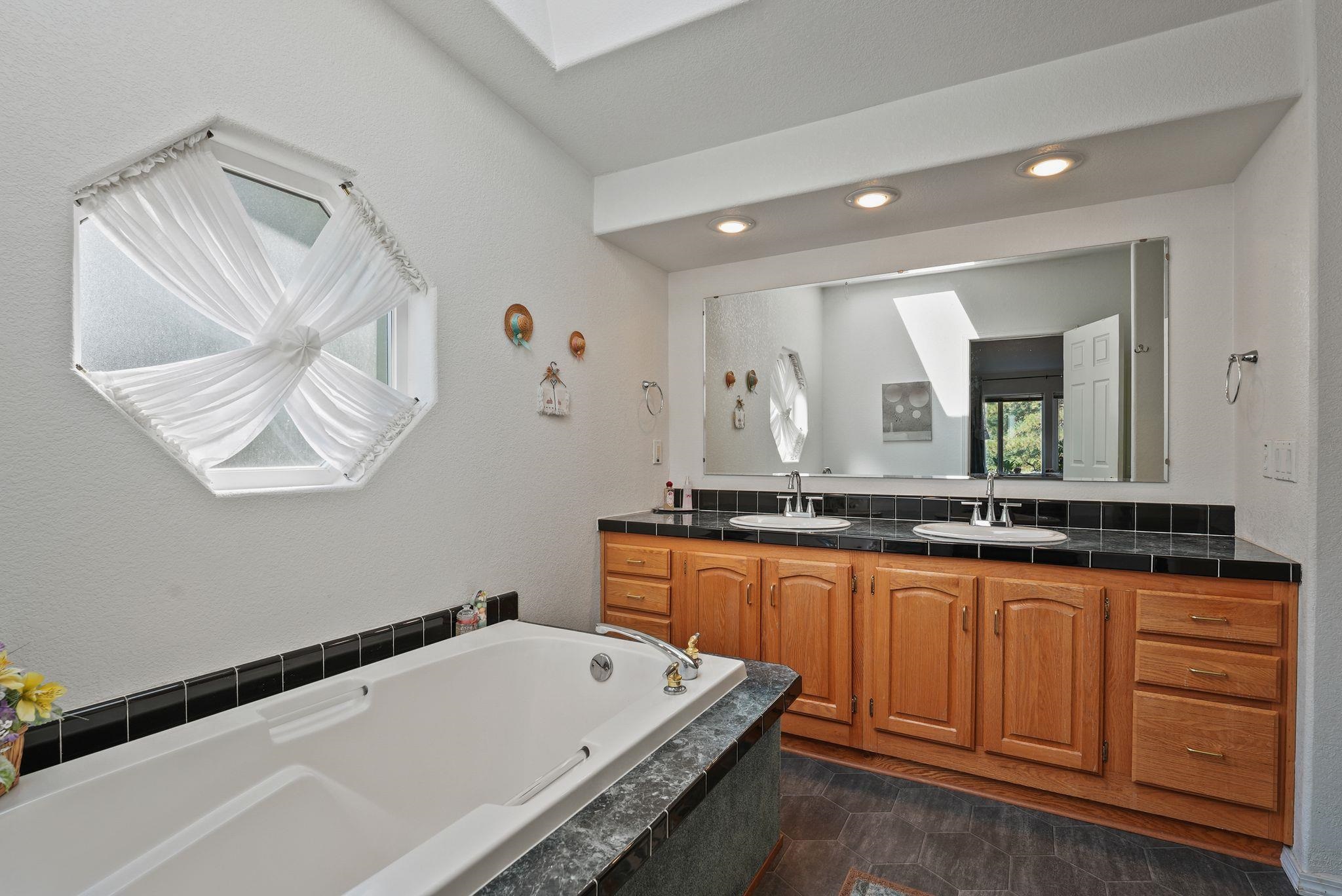 40927 North Division Road Deer Park, WA 99006 - Photo 20 of 42