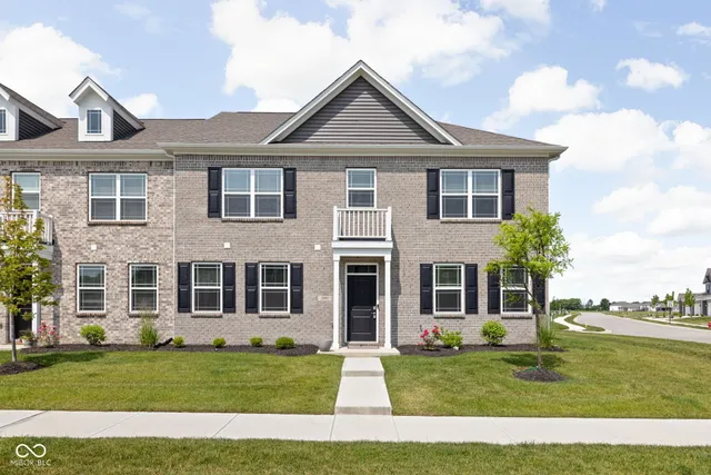 $330,000 | 2892 Maricopa Boulevard, Whitestown, IN 46075