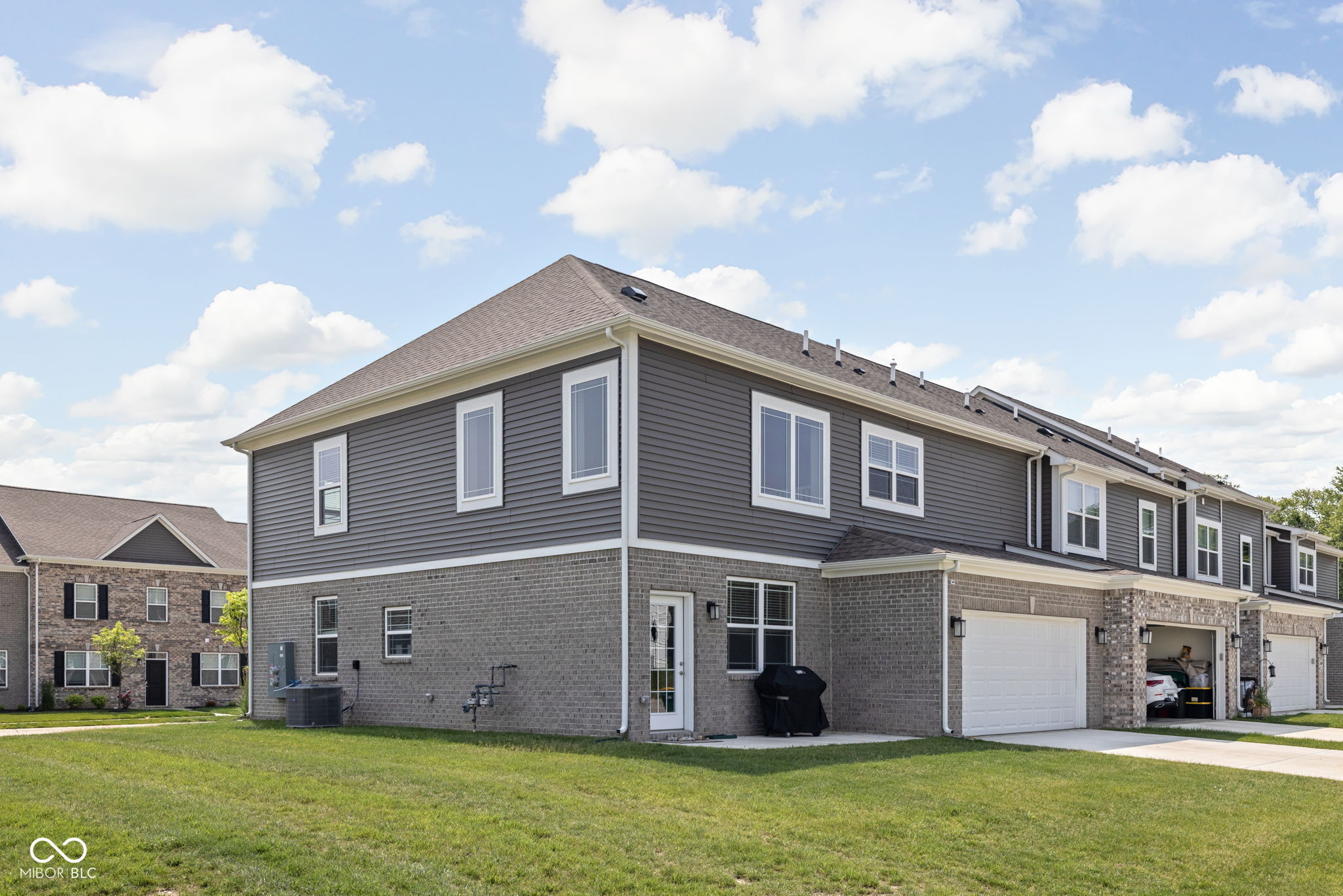 2892 Maricopa Boulevard Whitestown, IN 46075 - Photo 3 of 54