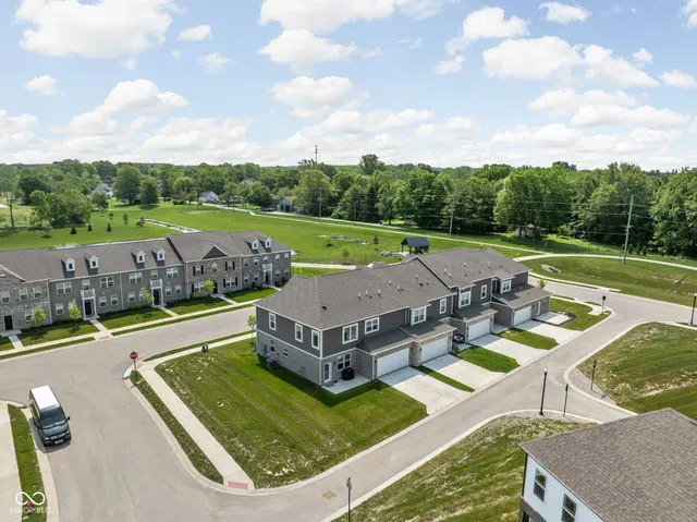 $330,000 | 2892 Maricopa Boulevard, Whitestown, IN 46075