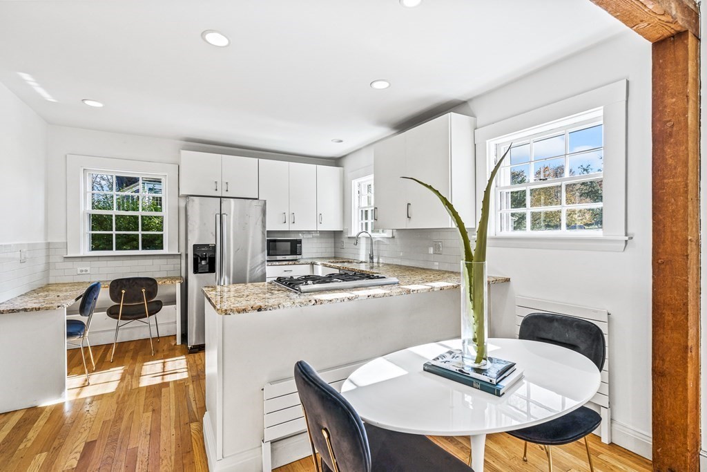 8 Tappan Road Wellesley, MA 02482 - Photo 13 of 33