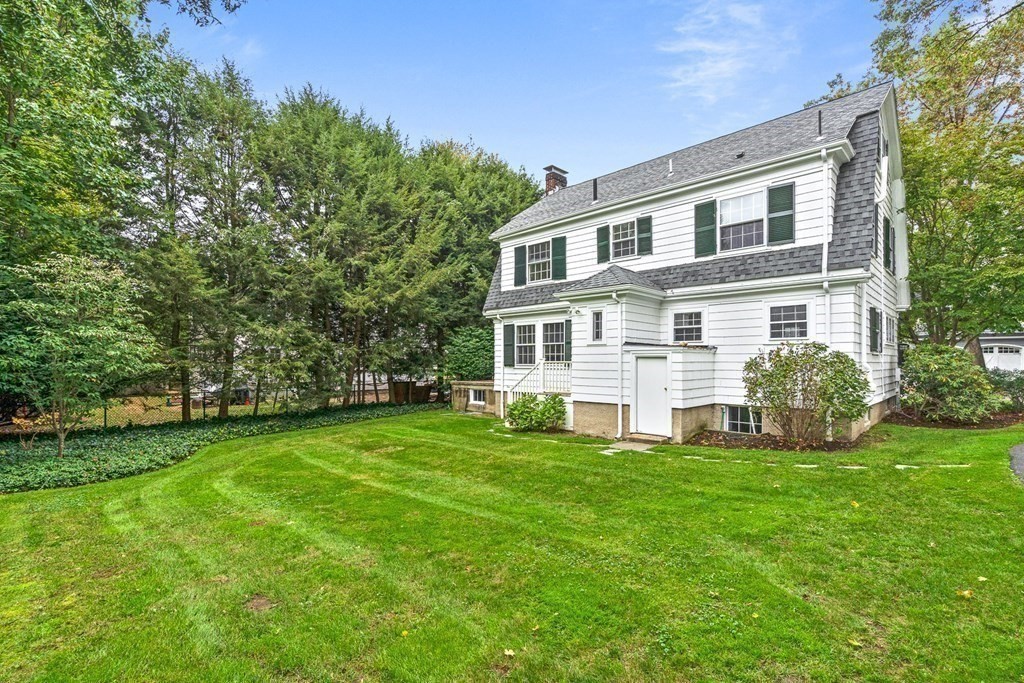 8 Tappan Road Wellesley, MA 02482 - Photo 30 of 33