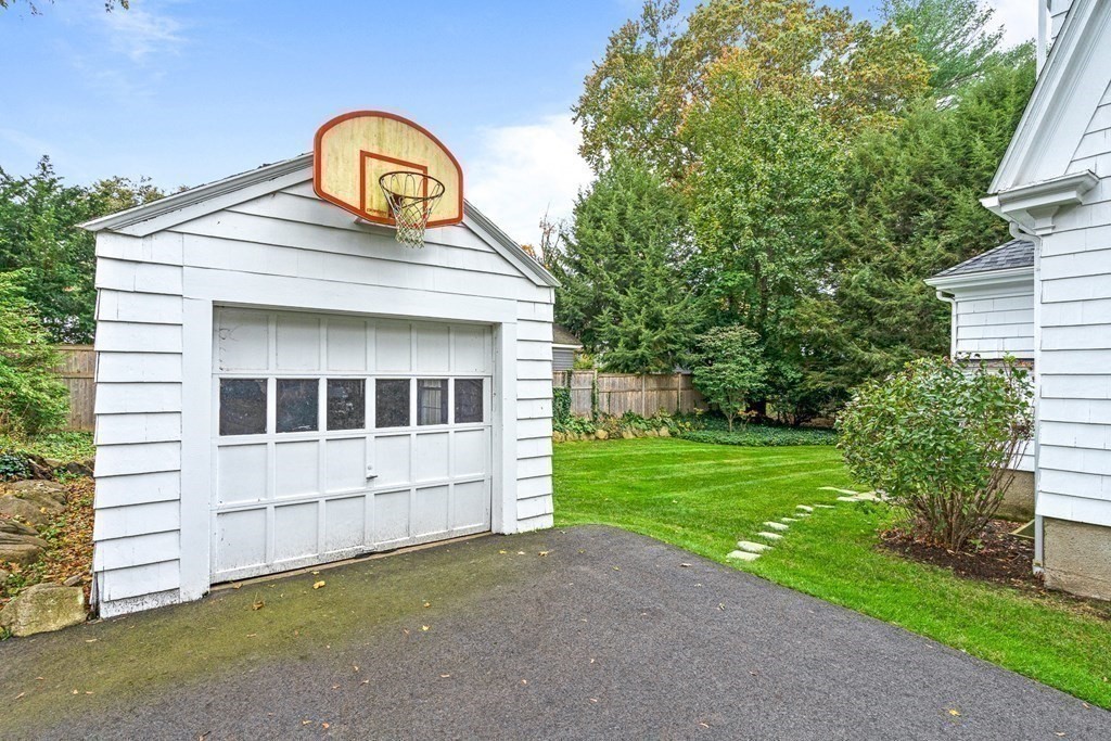 8 Tappan Road Wellesley, MA 02482 - Photo 32 of 33